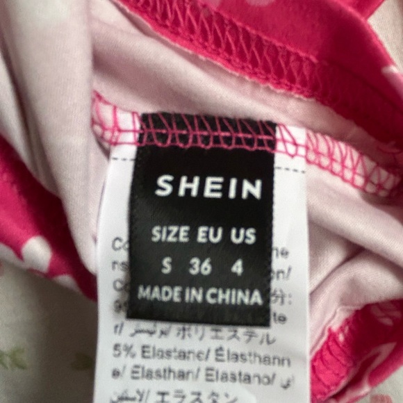 pink shein hibiscus flower cropped tank top - Picture 3 of 3